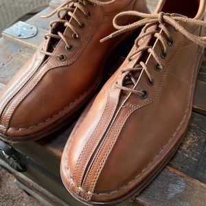 Allen Edmonds Walking Shoe, brown leather